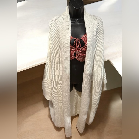 TULAROSA- RIBBED CARDIGAN IN CREAM SOLD OUT! Size Large - Picture 2 of 5